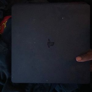 PlayStation 4 slim